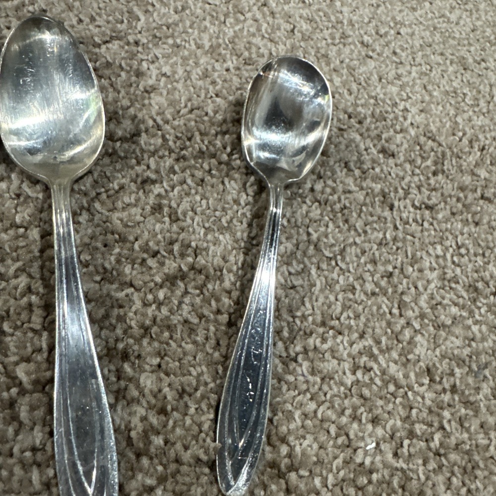 1847 Rogers Bros Silhouette Flatware Silverware Fork Spoon Soup Service For 8 - Picture 8 of 9